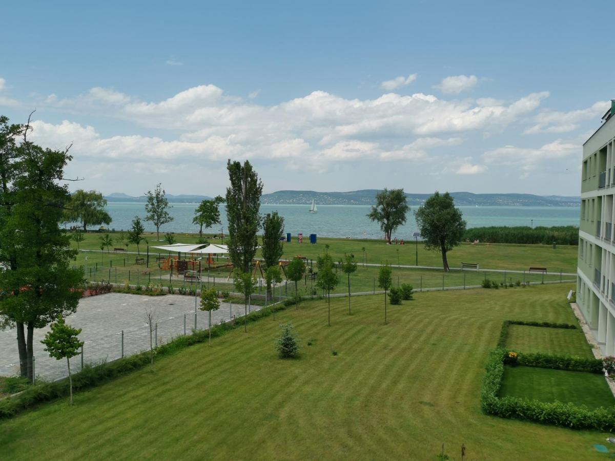 Vizpart Honved Apartman Balatonlelle Exterior photo